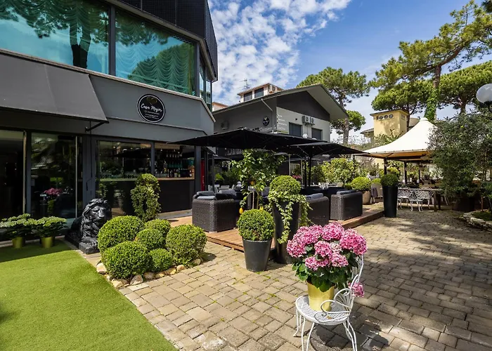 CASA MAJOR Hotel&Appartamenti CERVIA